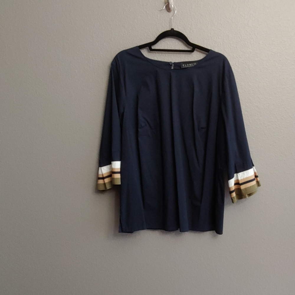Bell sleeve navy top